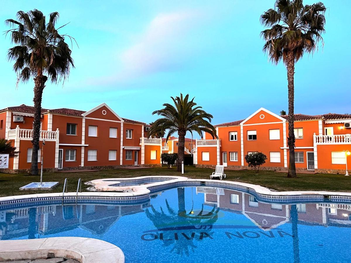 Oliva Nova Beach & Golf Resort Club Sevilla VI Exteriér fotografie